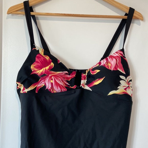 Fantasized Bathing Suit Womens Size 16 One Piece Black Floral Adjustable - Picture 2 of 9